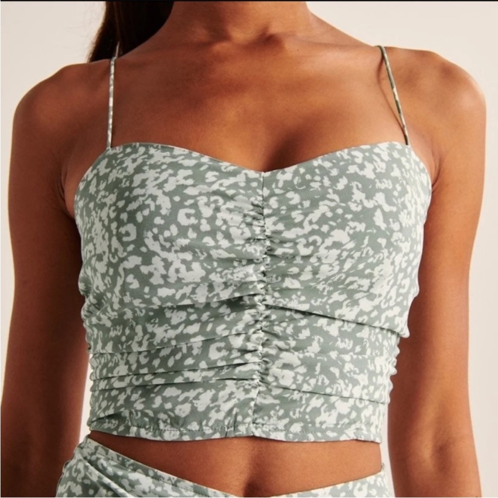 ABERCROMBIE & FITCH Cropped Top Tank‎ Ruched Spaghetti Strap | Medium